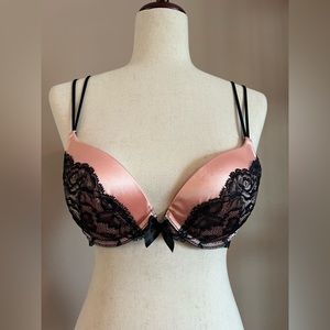Victoria’s Secret bra, size 34C, peach with black lace detail